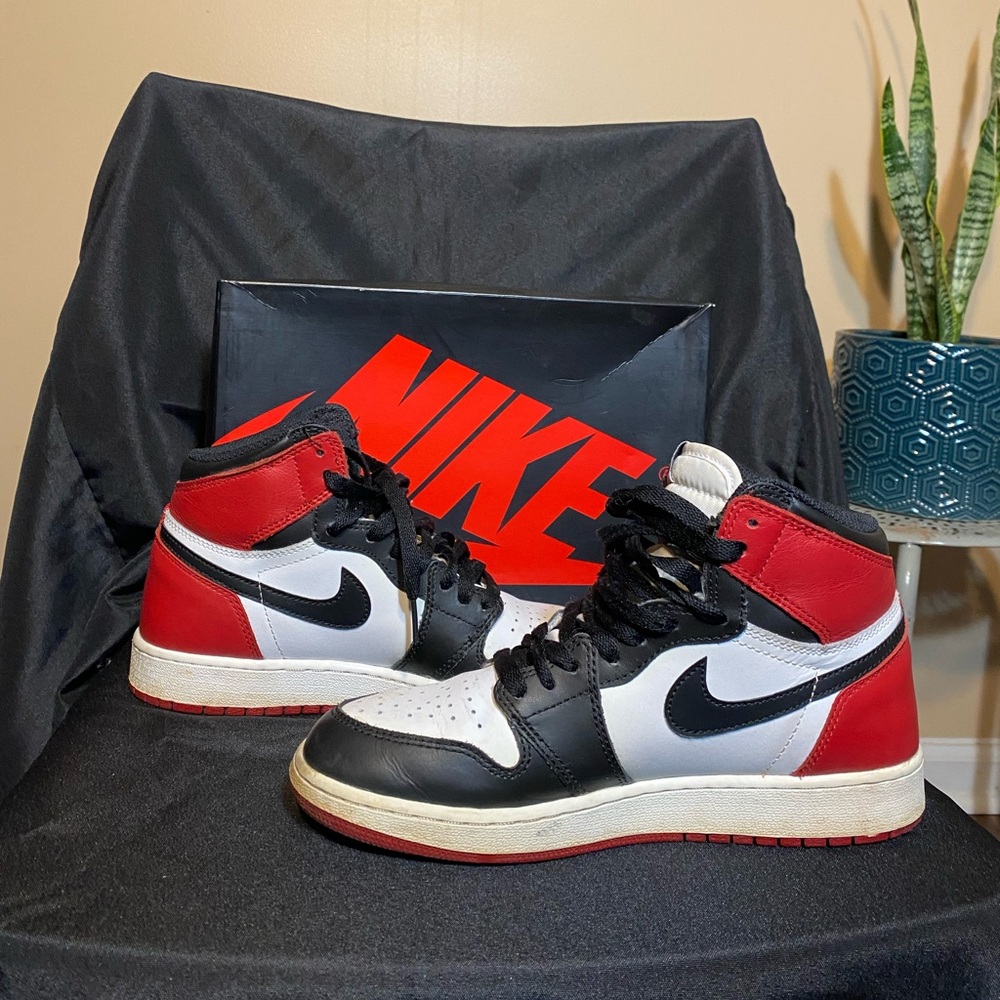 Nike Air Jordan High-Top Sneakers - Red, Black, White